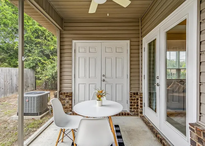 Lovely Townhome In - Cozy & Modern Retreat Holiday home Pensacola